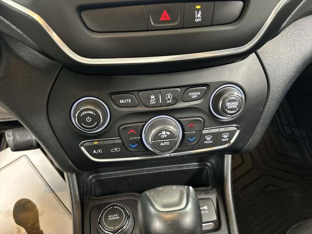 2022 Jeep Cherokee Latitude Lux 4x4