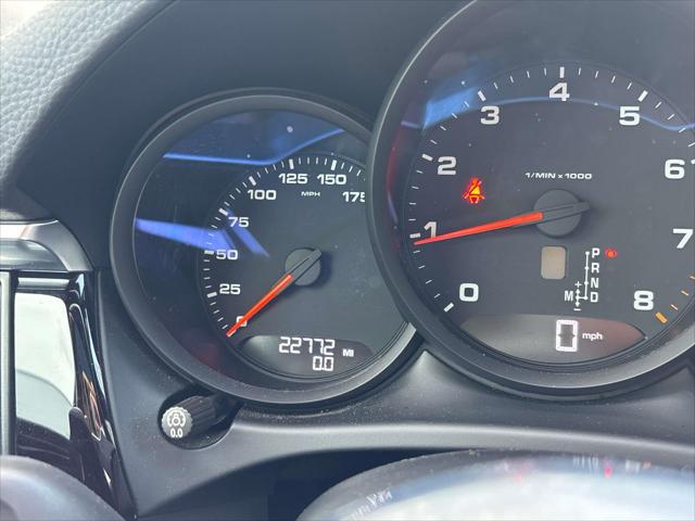 2021 Porsche Macan AWD