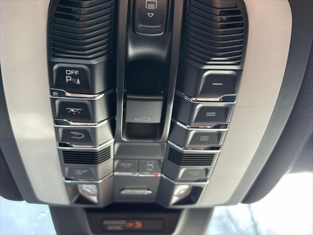 2021 Porsche Macan AWD