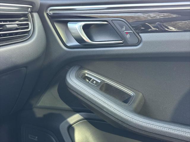 2021 Porsche Macan AWD