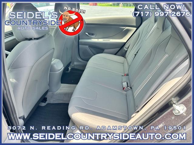 2022 Hyundai Elantra SEL