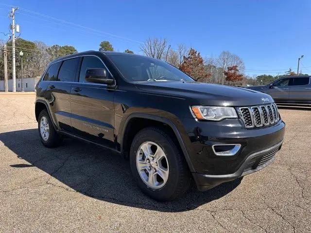 2018 Jeep Grand Cherokee Laredo 4x2