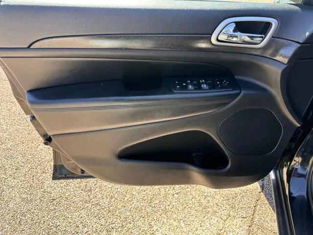 2018 Jeep Grand Cherokee Laredo 4x2