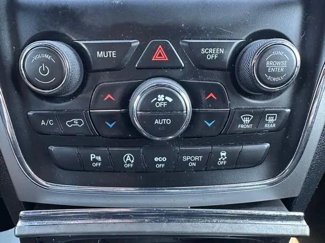 2018 Jeep Grand Cherokee Laredo 4x2