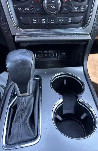 2018 Jeep Grand Cherokee Laredo 4x2