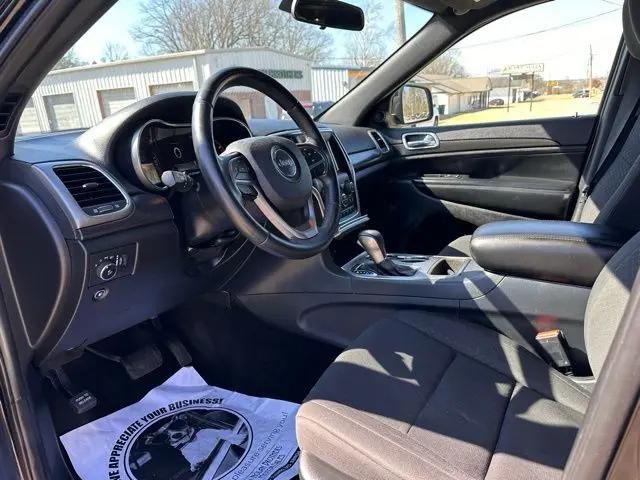 2018 Jeep Grand Cherokee Laredo 4x2