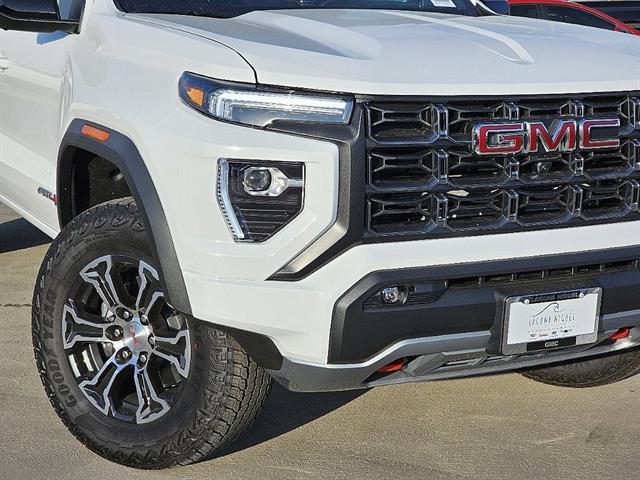 2024 GMC Canyon 4WD AT4 16