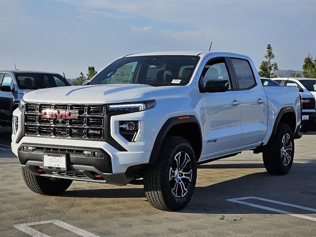 2024 GMC Canyon 4WD AT4 17