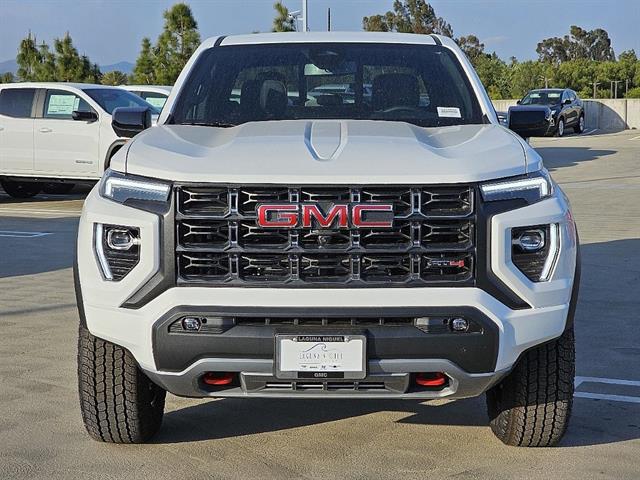 2024 GMC Canyon 4WD AT4 18