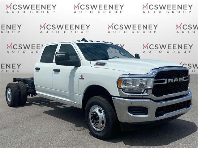 2024 RAM Ram 3500 Chassis Cab RAM 3500 TRADESMAN CREW CAB CHASSIS 4X4 60 CA