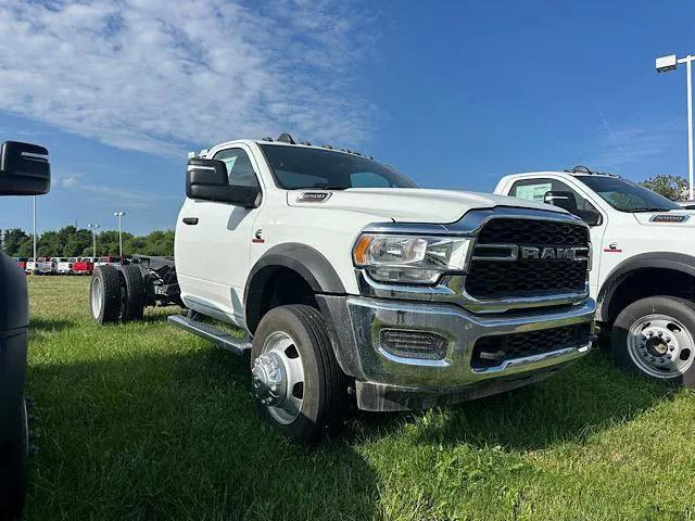 2024 RAM Ram 5500 Chassis Cab RAM 5500 TRADESMAN CHASSIS REGULAR CAB 4X4 84 CA
