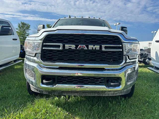 2024 RAM Ram 5500 Chassis Cab RAM 5500 TRADESMAN CHASSIS REGULAR CAB 4X4 84 CA