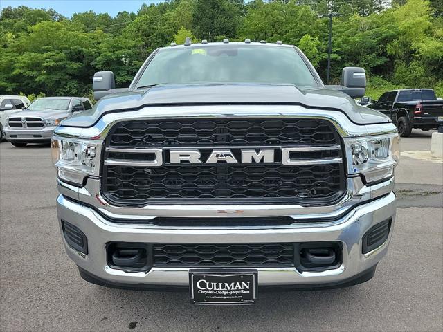 2024 RAM Ram 3500 Chassis Cab RAM 3500 TRADESMAN CREW CAB CHASSIS 4X4 60 CA