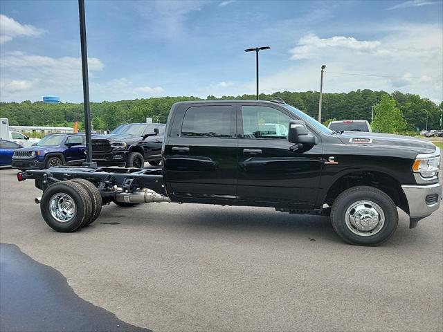 2024 RAM Ram 3500 Chassis Cab RAM 3500 TRADESMAN CREW CAB CHASSIS 4X4 60 CA