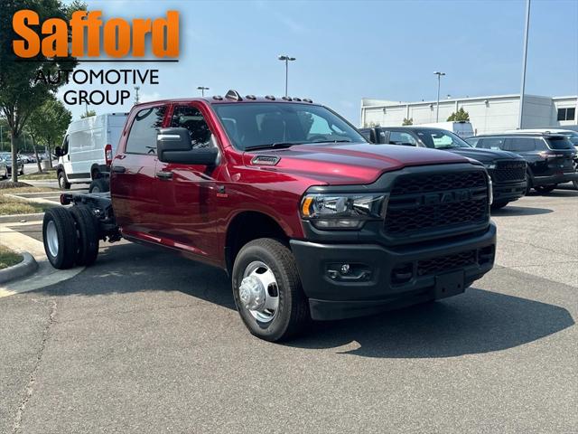 2024 RAM Ram 3500 Chassis Cab RAM 3500 TRADESMAN CREW CAB CHASSIS 4X2 60 CA