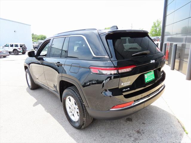 2024 Jeep Grand Cherokee GRAND CHEROKEE LAREDO 4X4