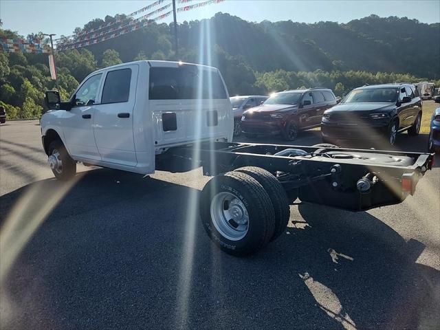 2024 RAM Ram 3500 Chassis Cab RAM 3500 TRADESMAN CREW CAB CHASSIS 4X4 60 CA