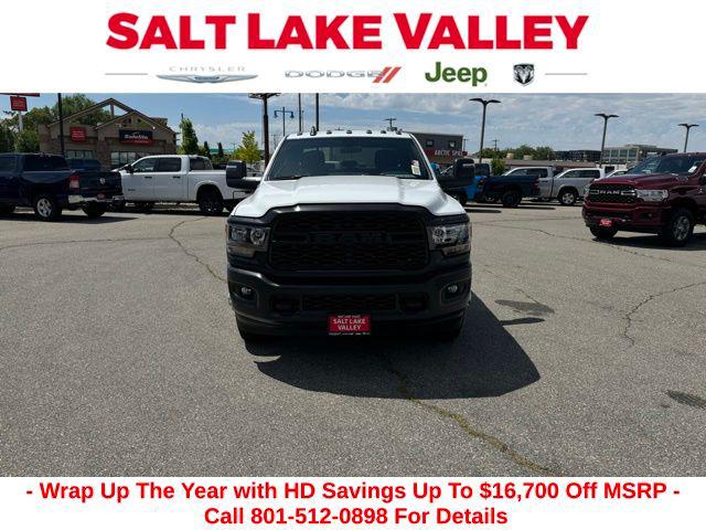 2024 RAM Ram 3500 Chassis Cab RAM 3500 TRADESMAN CREW CAB CHASSIS 4X4 60 CA