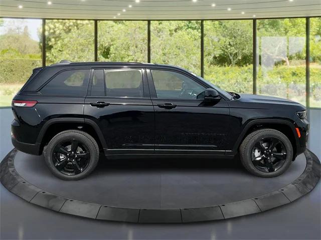 2024 Jeep Grand Cherokee GRAND CHEROKEE LIMITED 4X4