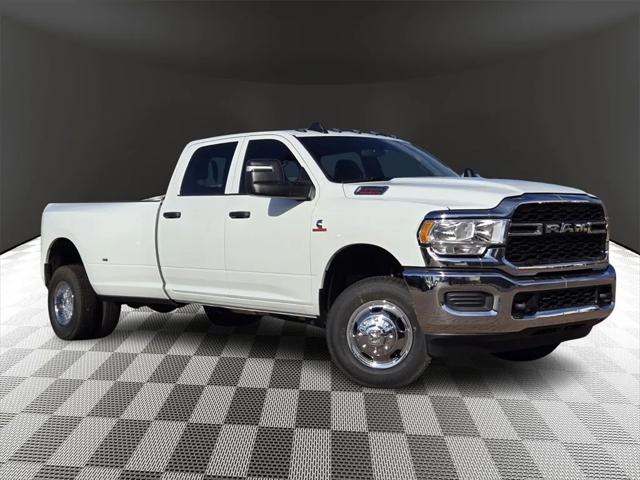 2024 RAM Ram 3500 RAM 3500 TRADESMAN CREW CAB 4X4 8 BOX