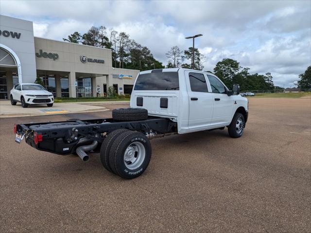 2024 RAM Ram 3500 Chassis Cab RAM 3500 TRADESMAN CREW CAB CHASSIS 4X4 60 CA