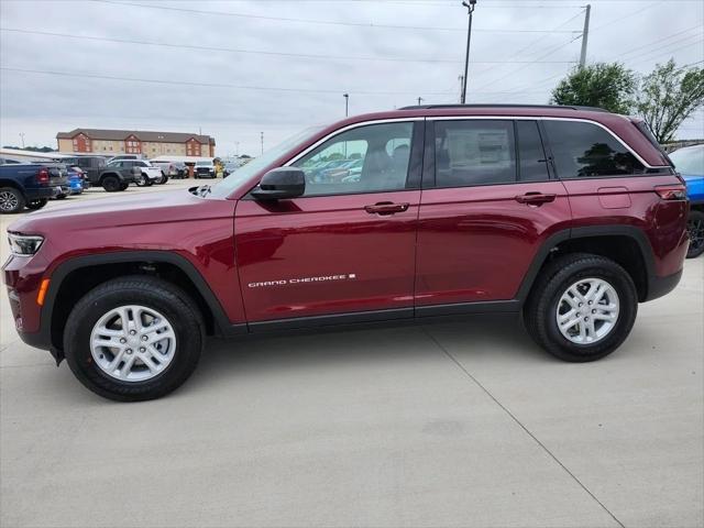 2024 Jeep Grand Cherokee GRAND CHEROKEE LAREDO 4X4