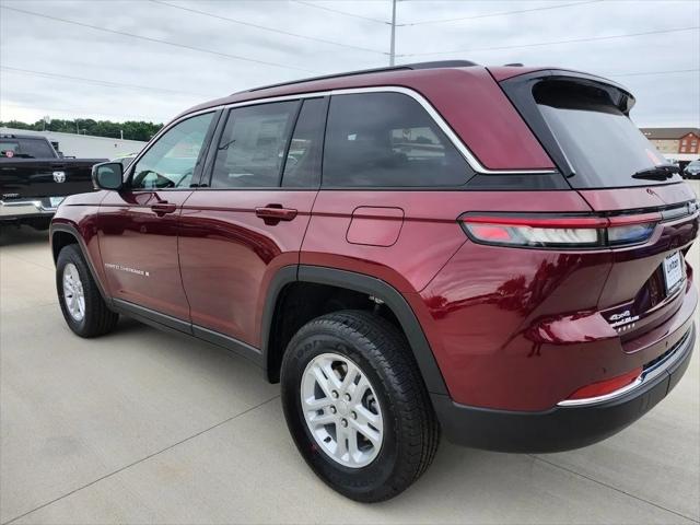 2024 Jeep Grand Cherokee GRAND CHEROKEE LAREDO 4X4