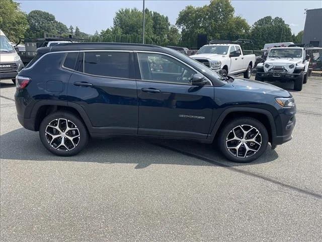 2024 Jeep Compass COMPASS LIMITED 4X4