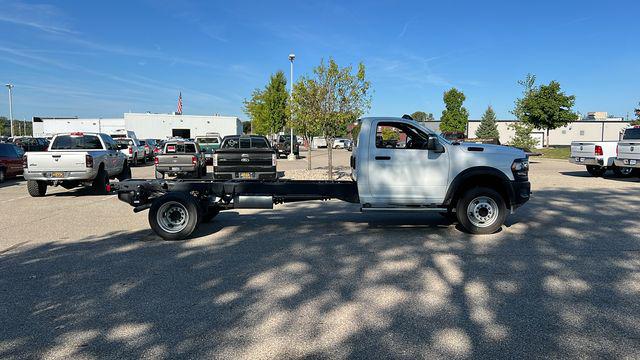 2024 RAM Ram 5500 Chassis Cab RAM 5500 TRADESMAN CHASSIS REGULAR CAB 4X2 120 CA