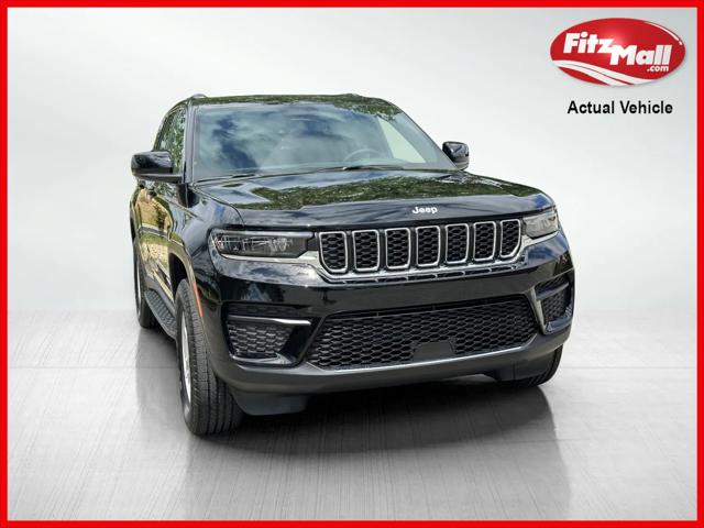 2024 Jeep Grand Cherokee GRAND CHEROKEE LAREDO 4X4