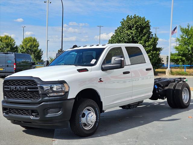 2024 RAM Ram 3500 Chassis Cab RAM 3500 TRADESMAN CREW CAB CHASSIS 4X4 60 CA