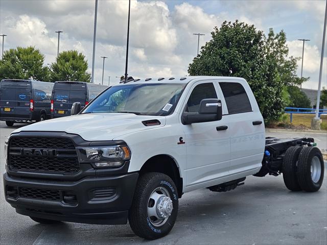 2024 RAM Ram 3500 Chassis Cab RAM 3500 TRADESMAN CREW CAB CHASSIS 4X4 60 CA