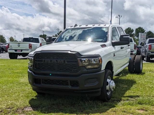 2024 RAM Ram 3500 Chassis Cab RAM 3500 TRADESMAN CREW CAB CHASSIS 4X4 60 CA