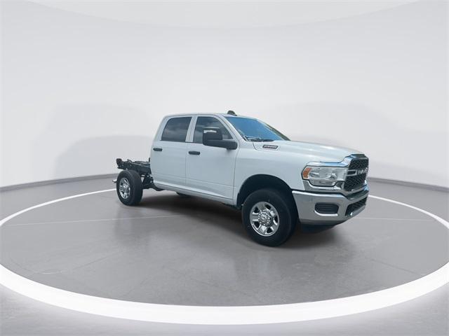 2024 RAM Ram 2500 RAM 2500 TRADESMAN CREW CAB 4X4 64 BOX