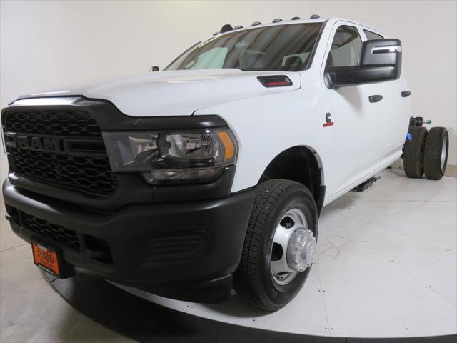 2024 RAM Ram 3500 Chassis Cab RAM 3500 TRADESMAN CREW CAB CHASSIS 4X4 60 CA