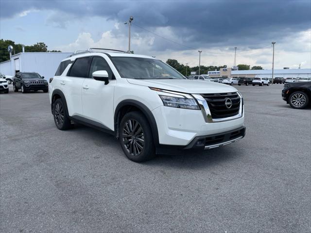 2022 Nissan Pathfinder SL 4WD