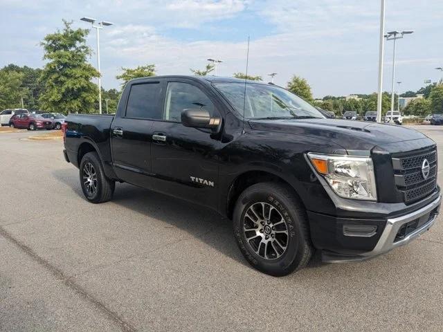 2021 Nissan TITAN Crew Cab SV 4x4