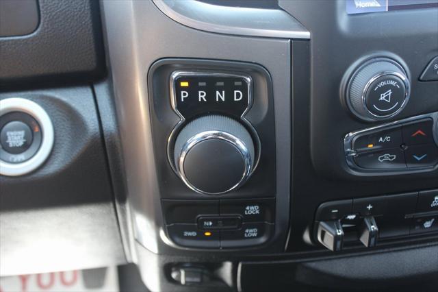 2024 Ram 1500 Classic Warlock Quad Cab 4x4 6'4" Box