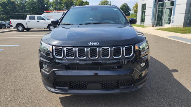 2024 Jeep Compass COMPASS LATITUDE LUX 4X4