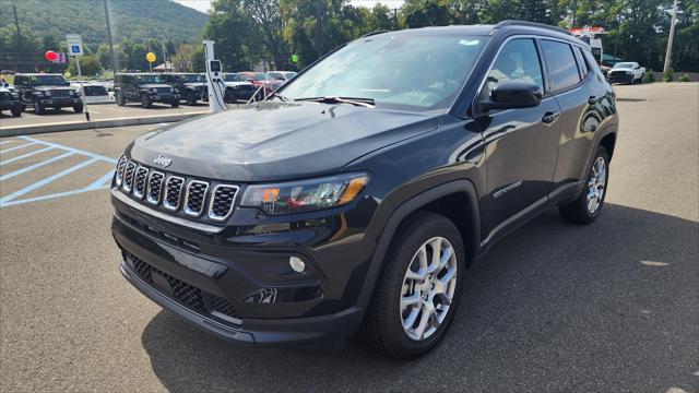 2024 Jeep Compass COMPASS LATITUDE LUX 4X4