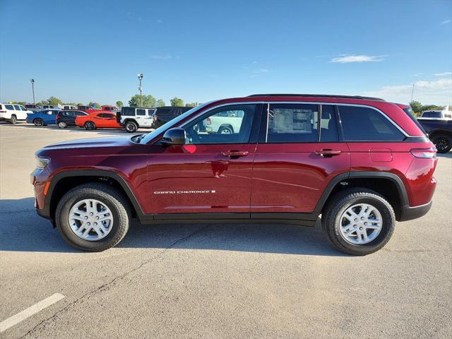 2024 Jeep Grand Cherokee GRAND CHEROKEE LAREDO 4X4