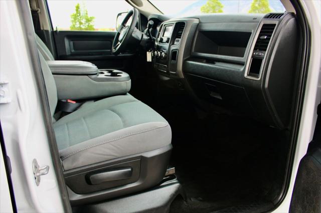 2017 Ram 3500 Tradesman Crew Cab 4x4 6'4" Box