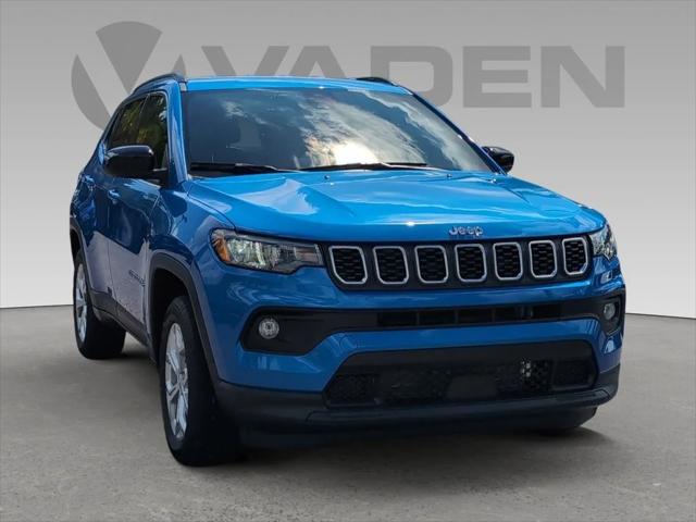 2024 Jeep Compass COMPASS LATITUDE 4X4