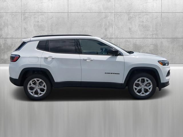 2024 Jeep Compass COMPASS LATITUDE 4X4