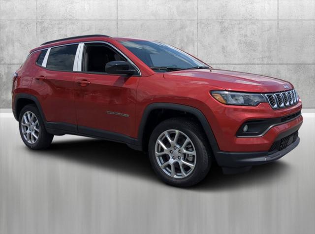 2024 Jeep Compass COMPASS LATITUDE LUX 4X4