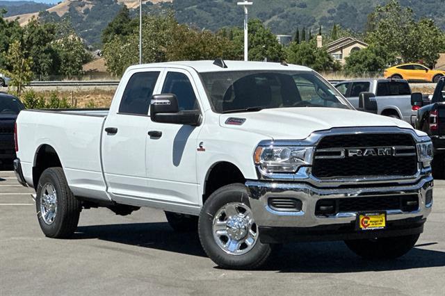 2024 RAM Ram 2500 RAM 2500 TRADESMAN CREW CAB 4X4 8 BOX