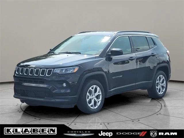 2024 Jeep Compass COMPASS LATITUDE 4X4