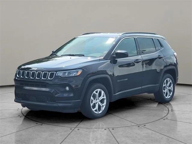 2024 Jeep Compass COMPASS LATITUDE 4X4