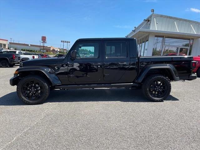 2024 Jeep Gladiator GLADIATOR NIGHTHAWK 4X4