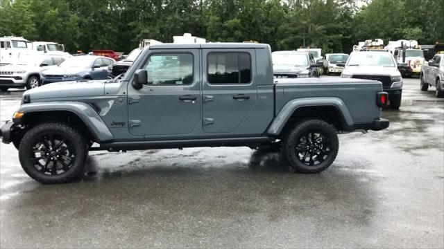 2024 Jeep Gladiator GLADIATOR NIGHTHAWK 4X4